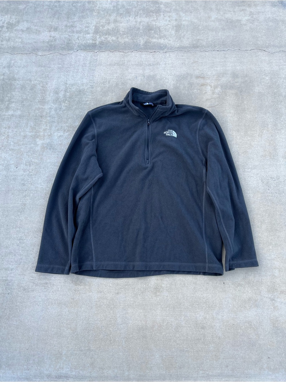 The North Face Black Half-Zip Fleece Pullover size L